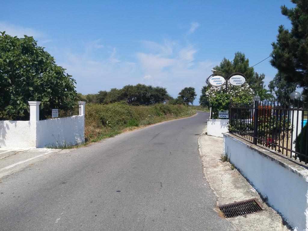 Beautiful Nearby Beach House With Garden, Private Pool And Large Yard Sidárion Dış mekan fotoğraf